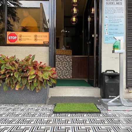 Urbantel Hotel Lucena Ngoại thất bức ảnh
