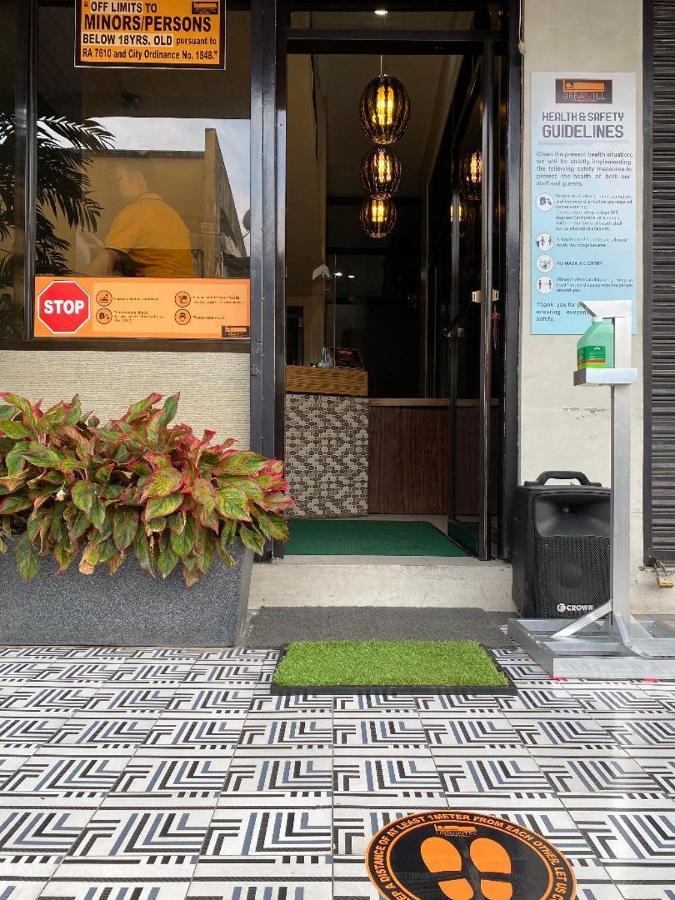 Urbantel Hotel Lucena Ngoại thất bức ảnh