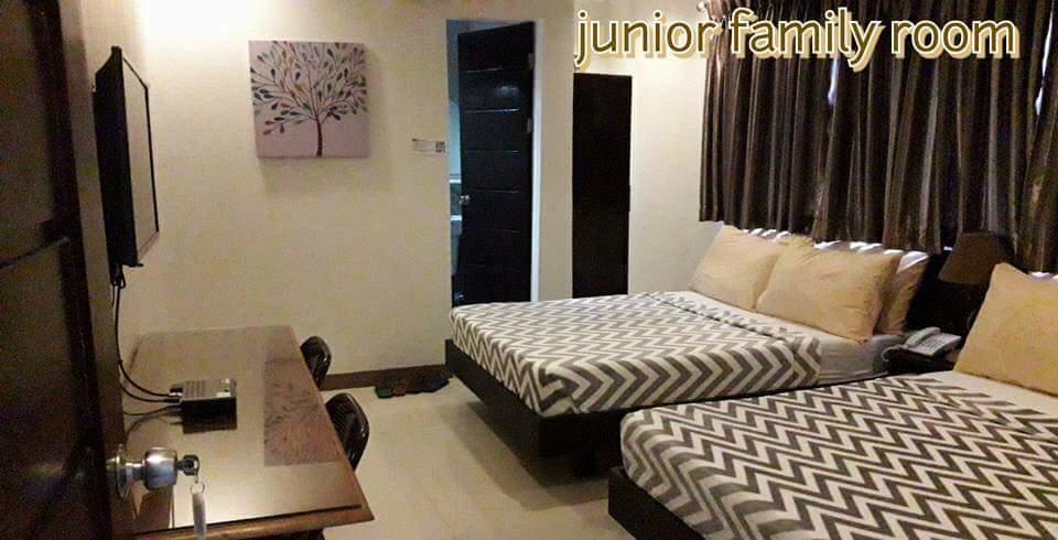 Urbantel Hotel Lucena Ngoại thất bức ảnh